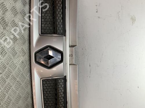Used Grille RENAULT TRAFIC II Bus (JL) 1.9 dCI 80 (JL0B) (82 hp) 21700966