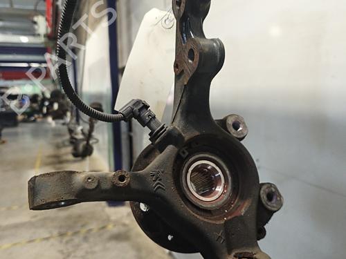 Used Left front steering knuckle Left front steering knuckle PEUGEOT 208 II (UB_, UP_, UW_, UJ_) [2019-2026] 34284635 34284635