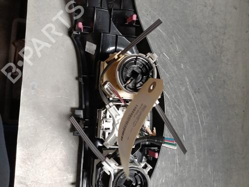 climate-control-toyota-yaris-_p13_-2010-2011-2012-2013-2014-2015-2016-2017-2018-2019-2020-28165739 main image