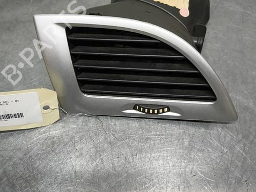 Luftventil RENAULT MEGANE III Coupe (DZ0/1_) 1.9 dCi (DZ0N, DZ0J, DZ1J, DZ1K) (131 hp) 32993845