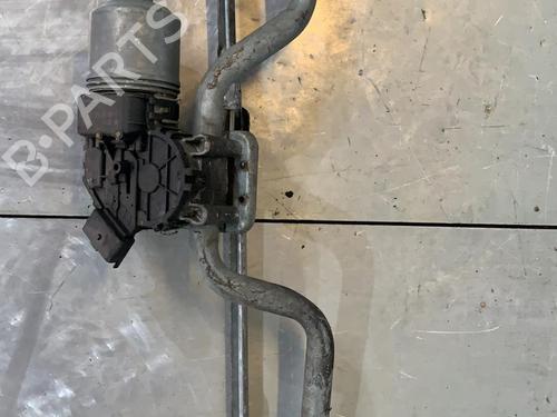 Used Front wiper motor RENAULT CLIO II (BB_, CB_) 1.5 dCi (B/CB07) (65 hp) 21723945