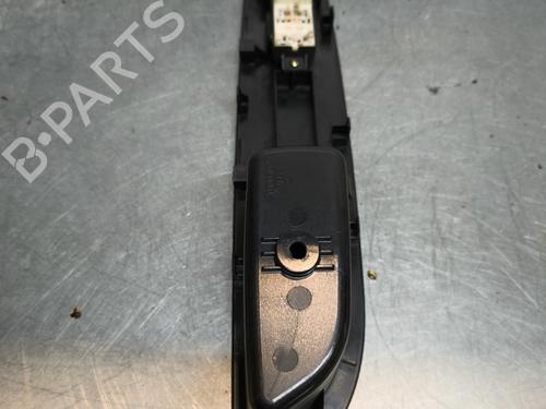 right-rear-window-switch-ssangyong-rexton-rexton-ii-gab_-2002-30552507 main image