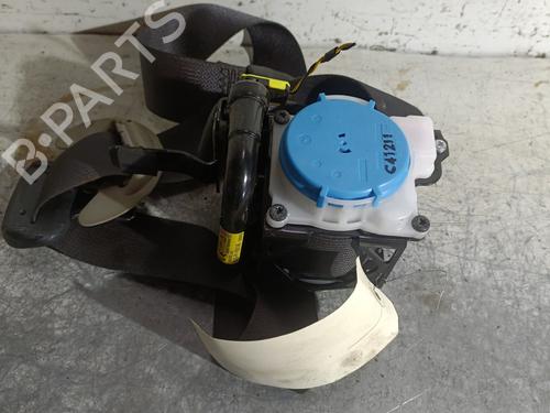 front-right-seatbelt-kia-carens-iv-2013-23823990 main image