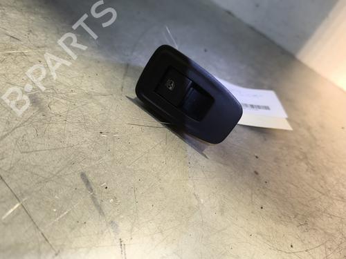 Used Right front window switch RENAULT CLIO V (B7_) 1.0 TCe 90 (B7MT) (91 hp) 30552733