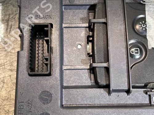 Used Card reader Card reader RENAULT CLIO IV (BH_) 1.5 dCi 75 (75 hp) 24195881 24195881