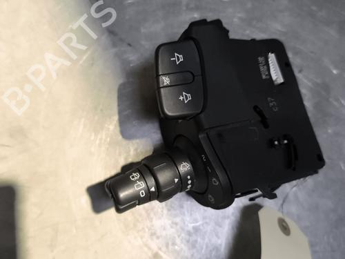 Used Steering column stalk RENAULT CLIO III (BR0/1, CR0/1) 1.2 16V (BR02, BR0J, BR11, CR02, CR0J, CR11) (75 hp) 28442417
