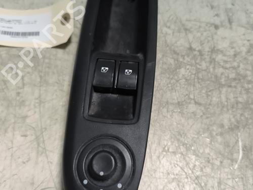 Venstre Foran elrute bryter RENAULT CLIO II (BB_, CB_) 1.2 16V (BB05, BB0W, BB11, BB27, BB2T, BB2U, BB2V, CB05,... (75 hp) 25624574