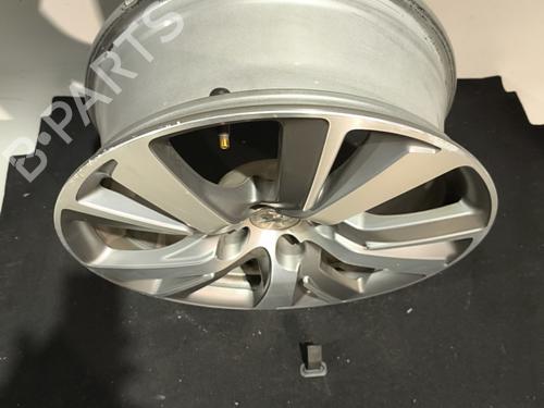 rim-peugeot-2008-i-cu_-2013-32993635 main image