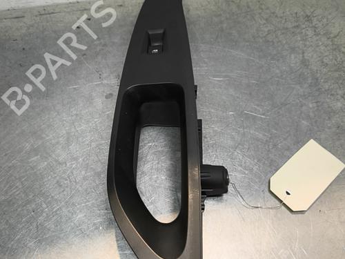 Used Right front window switch Right front window switch SEAT LEON (5F1) 1.6 TDI (115 hp) 32994037 32994037