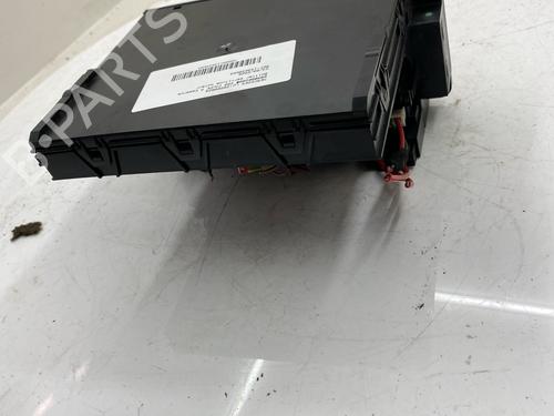 Used Fuse box Fuse box 39640700 39640700