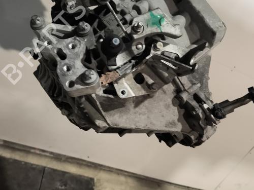 Used Gearbox FIAT 500X (334_) 1.6 D Multijet (334AXA1B, 334AXA11) (120 hp) 31662771