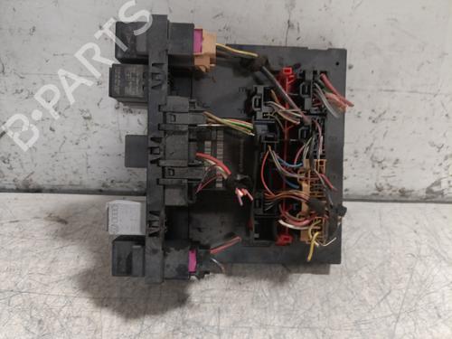 Used Fuse box VW PASSAT B6 (3C2) 1.9 TDI (105 hp) 28165091
