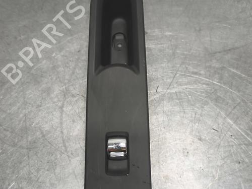 right-front-window-switch-mini-mini-countryman-f60-2016-32996450 main image