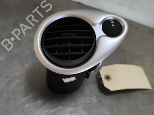 Used Air vent RENAULT CLIO III (BR0/1, CR0/1) 1.2 16V (BR02, BR0J, BR11, CR02, CR0J, CR11) (75 hp) 28442414