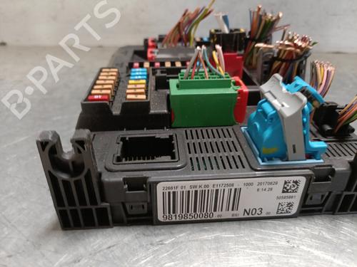 Fuse box PEUGEOT 208 I (CA_, CC_) 1.2 VTI 82 | BP28165937E1