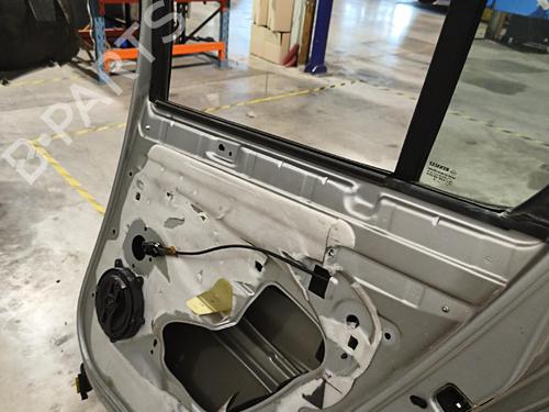 right-rear-door-renault-clio-iii-br01-cr01-2005-2006-2007-2008-2009-2010-2011-2012-2013-2014-37502512 main image