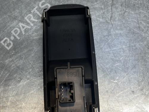 right-front-window-switch-alfa-romeo-mito-955_-2008-2009-2010-2011-2012-2013-2014-2015-2016-2017-2018-32996469 main image