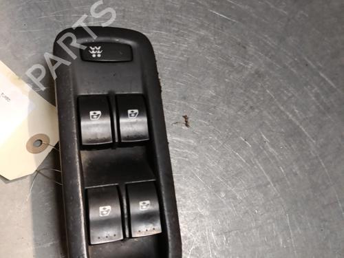 Left front window switch RENAULT MEGANE II (BM0/1_, CM0/1_) 1.9 dCi (BM0G, CM0G) | BP28165604I27
