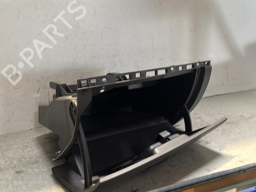 Used Glove box Glove box RENAULT CLIO III (BR0/1, CR0/1) 1.5 dCi (C/BR0G, C/BR1G) (68 hp) 27213952 27213952