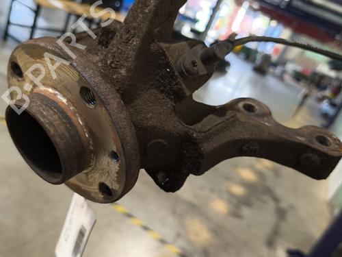 Used Right front steering knuckle Right front steering knuckle RENAULT CLIO II (BB_, CB_) 1.2 16V (BB05, BB0W, BB11, BB27, BB2T, BB2U, BB2V, CB05,... (75 hp) 30357467 30357467