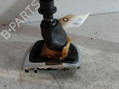 Used Gear lever RENAULT MEGANE III Grandtour (KZ0/1) 1.6 dCi (KZ00, KZ12, KZ13) (130 hp) 22893713
