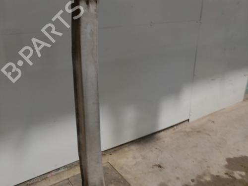 Used Front bumper reinforcement Front bumper reinforcement 28443932 28443932