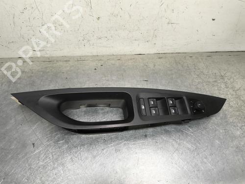 left-front-window-switch-seat-leon-5f1-2012-2013-2014-2015-2016-2017-2018-2019-2020-2021-32994039 main image
