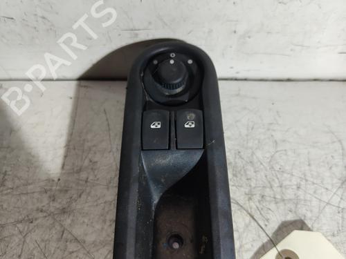 Used Left front window switch Left front window switch RENAULT TWINGO II (CN0_) 1.2 16V (CN04, CN0B) (75 hp) 25444000 25444000
