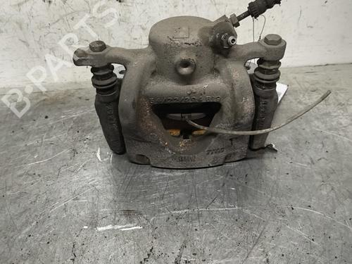 Used Right front brake caliper Right front brake caliper BMW 2 Active Tourer (F45) 218 d xDrive (150 hp) 32996698 32996698