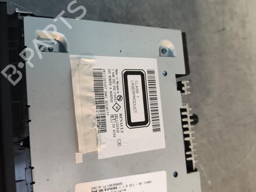 Used Radio DACIA DUSTER (HS_) 1.5 dCi 4x4 (HSMC, HSMD) (110 hp) 29733790