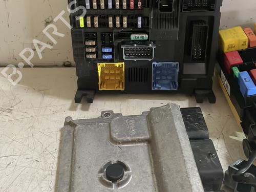 Used Electronic module Electronic module CITROËN C3 III (SX) 1.2 VTi 82 (82 hp) 24336040 24336040