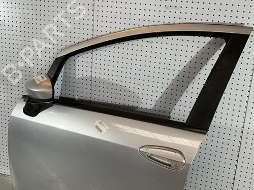 Used Left front door FIAT GRANDE PUNTO (199_) 1.3 D Multijet (75 hp) 21720152