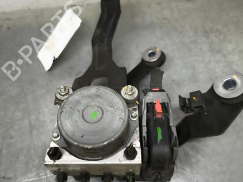 Used ABS pump ABS pump HYUNDAI i20 I (PB, PBT) 1.4 CRDi (90 hp) 33870332 33870332