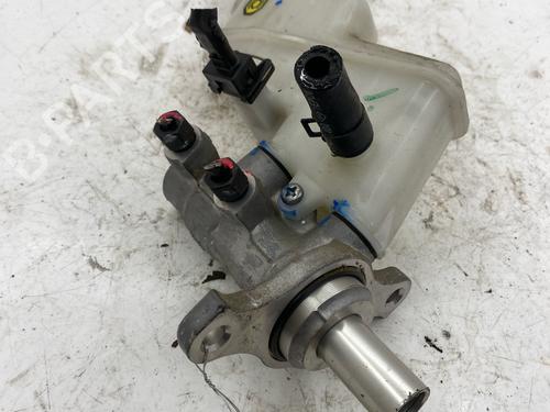 Used Brake master cylinder Brake master cylinder 39639311 39639311