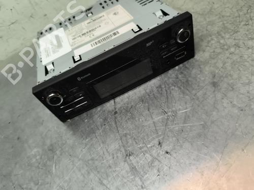 Used Radio Radio RENAULT TWINGO II (CN0_) 1.2 16V (CN04, CN0B) (75 hp) 32995381 32995381