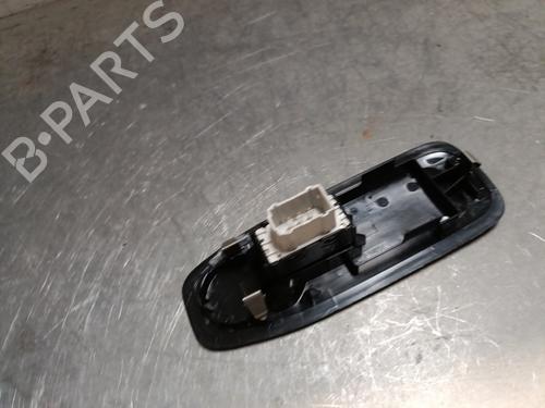 Used Right front window switch Right front window switch PEUGEOT 208 I (CA_, CC_) 1.2 VTI 82 (82 hp) 28165929 28165929