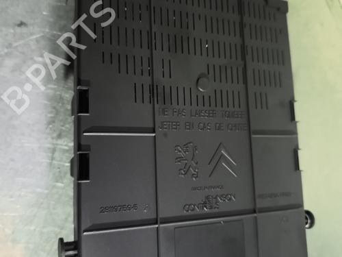 Fuse box CITROËN C5 III (RD_) 1.6 HDi 110 (RD9HZC) | BP29384372E1 