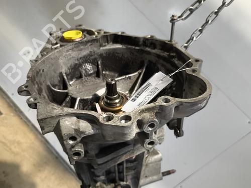 Used Gearbox Gearbox HYUNDAI ELANTRA III (XD) 2.0 CRDi (113 hp) 33556057 33556057