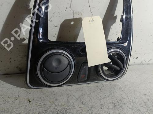 air-vent-dacia-lodgy-js_-2012-23851989 main image