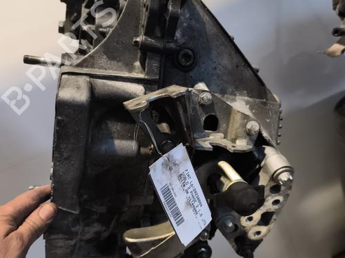 Used Gearbox FIAT DOBLO Cargo (263_) 1.6 D Multijet (263WXD1B, 263WXR1B, 263WXX1B, 263ZXD1B,... (105 hp) 25701480