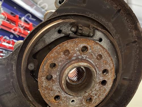 Used Left rear steering knuckle Left rear steering knuckle MERCEDES-BENZ M-CLASS (W164) ML 320 CDI 4-matic (164.122) (224 hp) 28354149 28354149