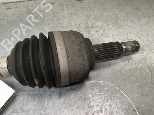 Used Left front driveshaft Left front driveshaft RENAULT TWINGO II (CN0_) 1.2 (CN0D) (58 hp) 32996381 32996381