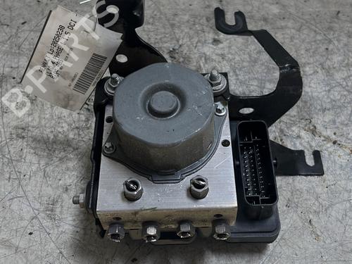 Used ABS pump RENAULT CLIO IV (BH_) 1.5 dCi 75 (75 hp) 26028320