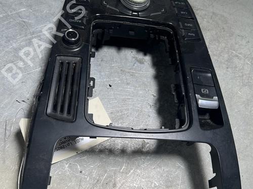 Middle console AUDI A4 B8 Avant (8K5) 2.0 TDI 8T0919609