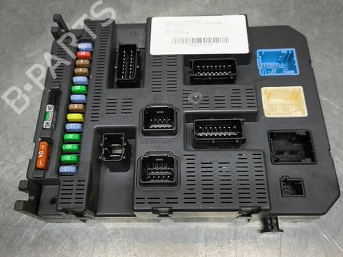 Used Fuse box Fuse box PEUGEOT 207 (WA_, WC_) 1.4 (73 hp) 32993809 32993809
