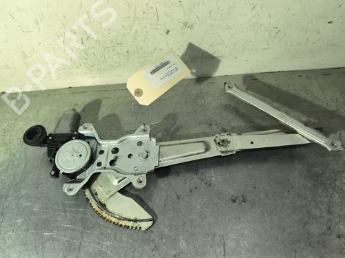 Lève-vitre avant droit SUZUKI SWIFT III (MZ, EZ) 1.6 (RS416, RR 416, ZC31S) (125 hp) 29733087