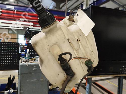 Used Windscreen washer tank Windscreen washer tank 39640086 39640086