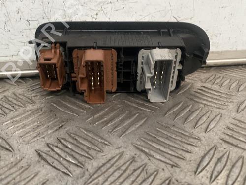 Left front window switch RENAULT MEGANE II Estate (KM0/1_) 1.9 dCi | BP21697963I27 