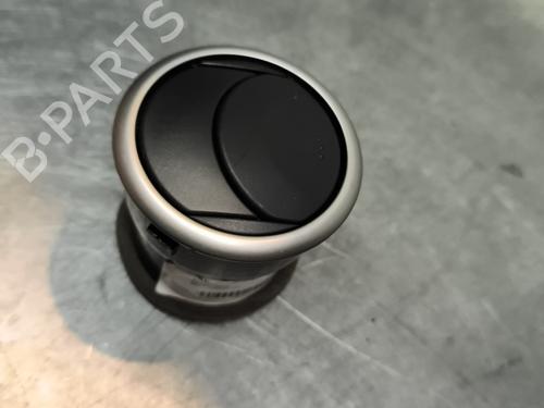 Used Air vent MAZDA 2 (DE_, DH_) 1.5 (DE5FS) (103 hp) 32995719