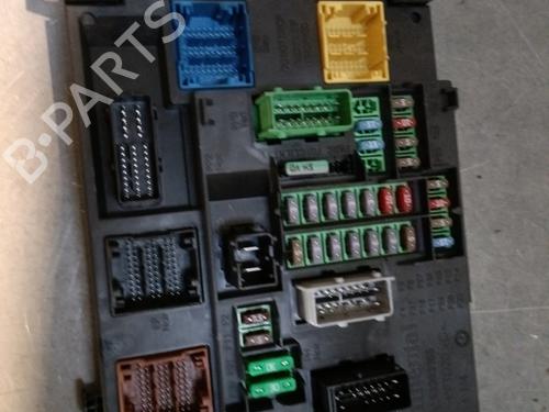 Fuse box CITROËN C4 Grand Picasso II (DA_, DE_) 1.6 BlueHDi 120 | BP29003422E1